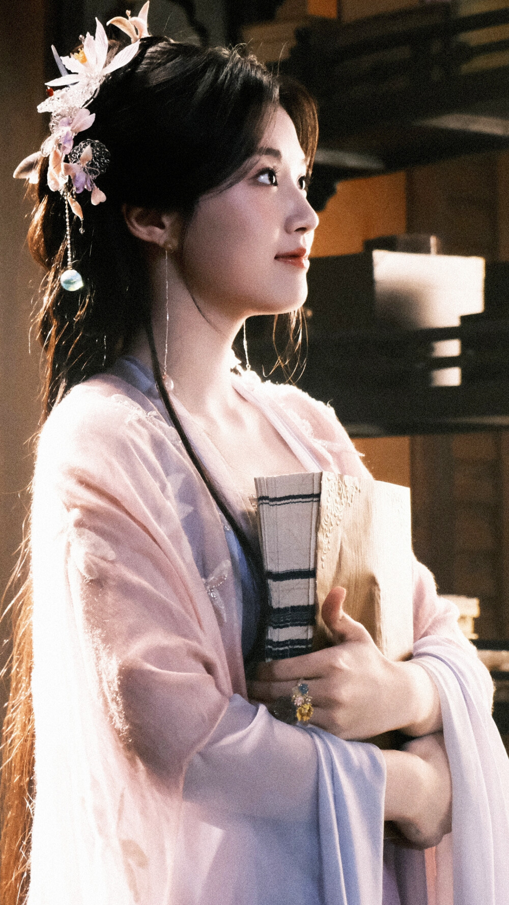 入青云 明意 卢昱晓