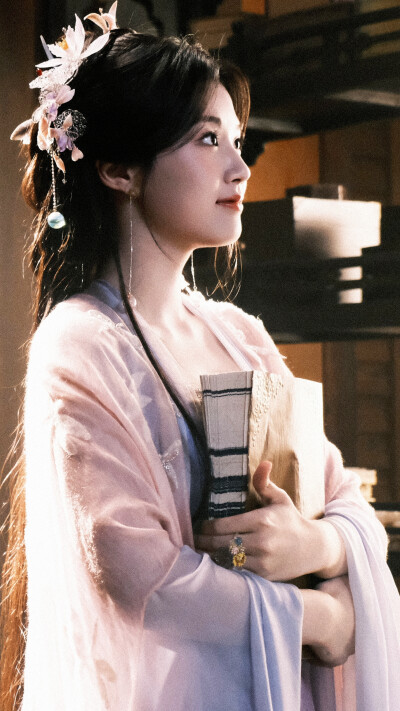 入青云 明意 卢昱晓