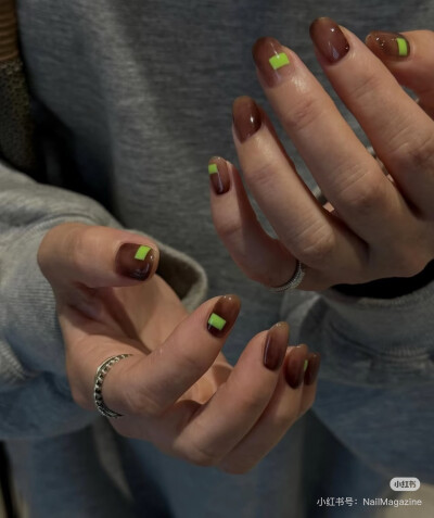 nails