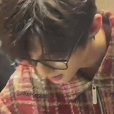 赖伟明这个眼镜男，，