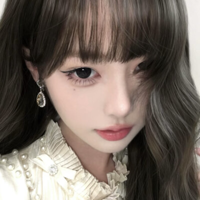 好想转生变成这样的美少女