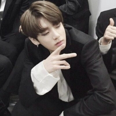 没人在意你 别暗示了