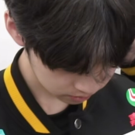 虽然有点不礼貌但是还是想问一下 为什么加好友到现在都没见过你谈恋爱你不会在等我吧