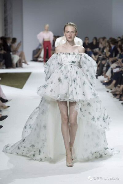 Giambattista Valli FALL 2016 COUTURE