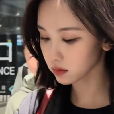 姐姐也可以是冷脸萌