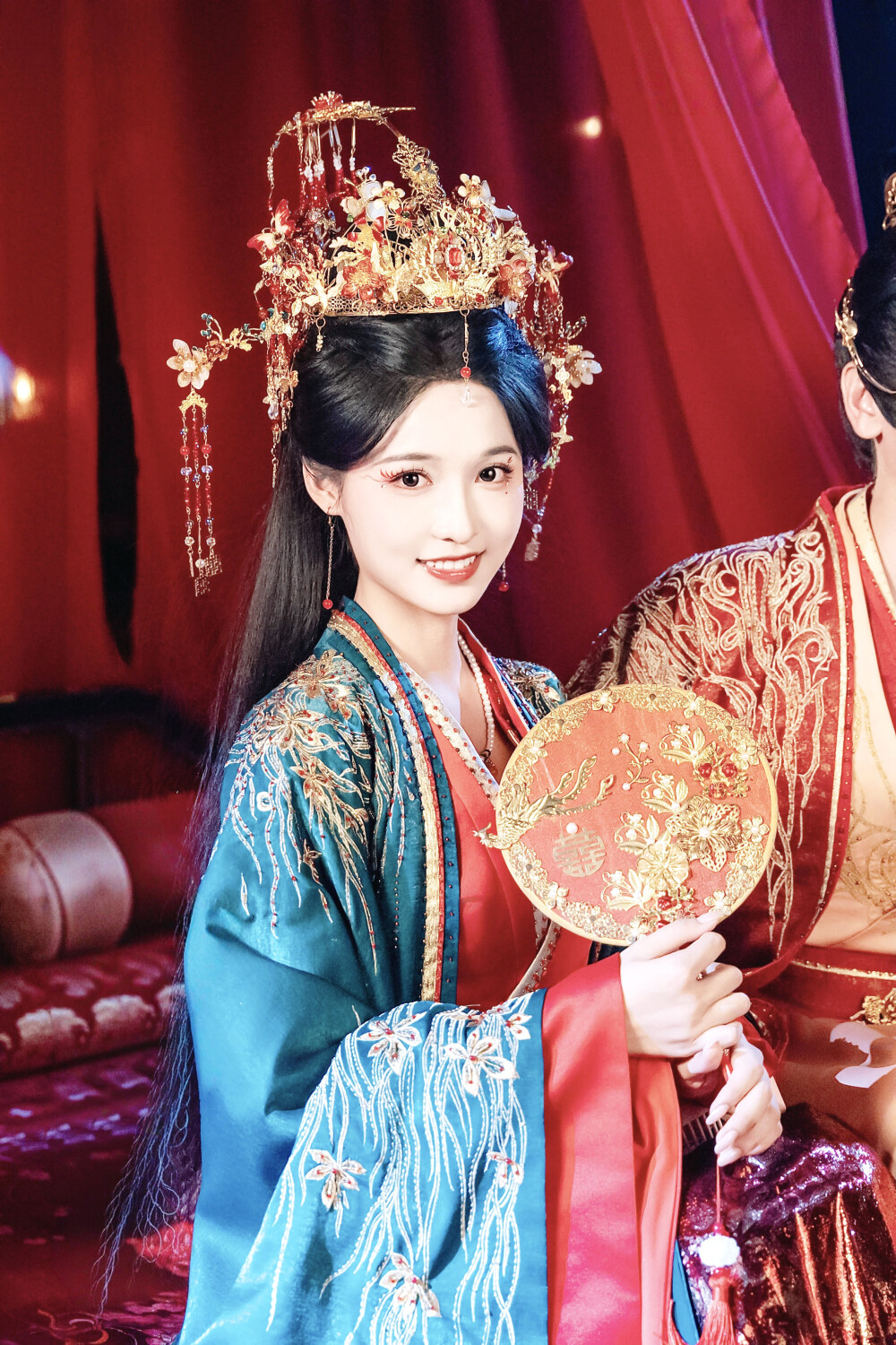 勾帝心，夺凤位