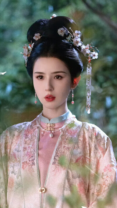 锦月令 凤作人 哈妮克孜