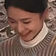 当你的眼睛眯着笑