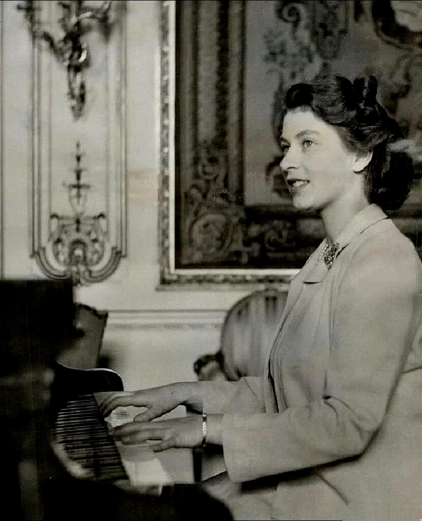 Princess Elizabeth in the 1940s ​​​