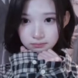 你太可爱我要把你摸起球