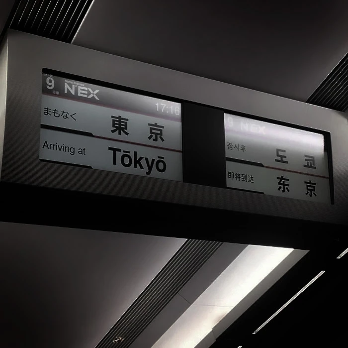 要在雨淋不到的环境，才能看到雨景