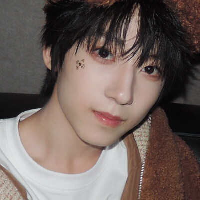 一觉睡醒看到这张脸心情愉悦