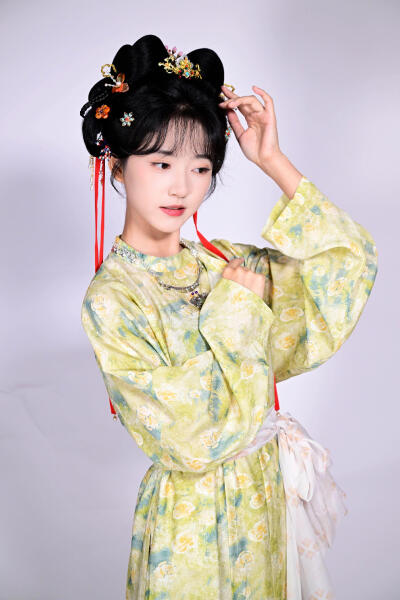 穿书后我意外攻略了苗疆少年 楚禾