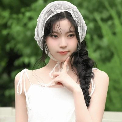 想了一百个关于春天的文案，都不及这一刻小城市里的春暖花开
（江郁宝宝送的）