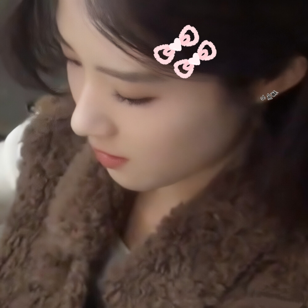 相思化雨侧拂袖 情缘长结眉眼间