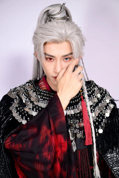 穿书后我意外攻略了苗疆少年 阿九