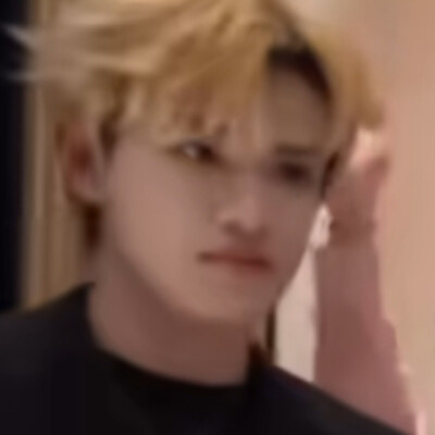 我真的好懵逼呀，我不知道这个世界为什么要这样对我，可是呢我真的很无奈呀。