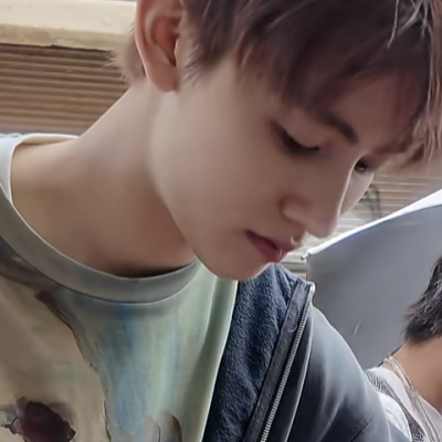 多爱你就会抱你多紧的