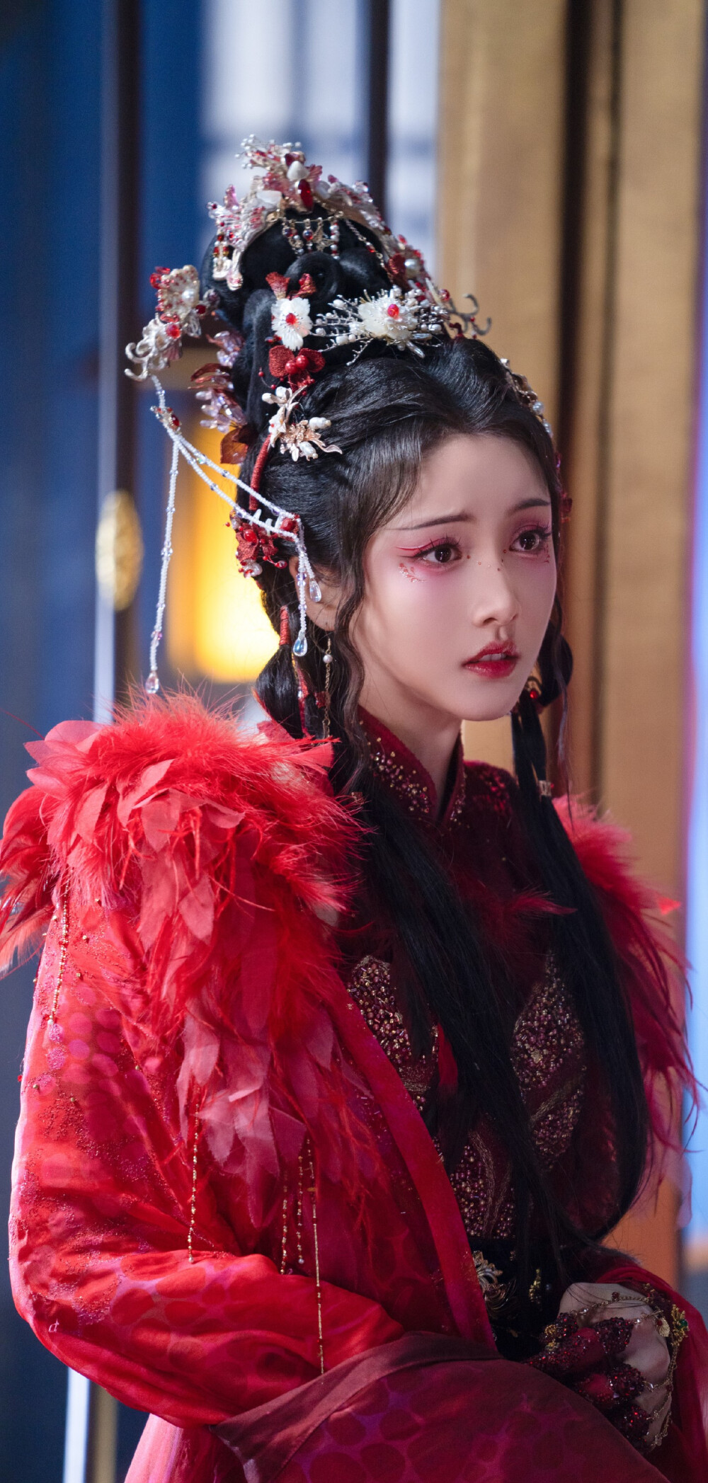 姜贞羽《水龙吟》红姑娘