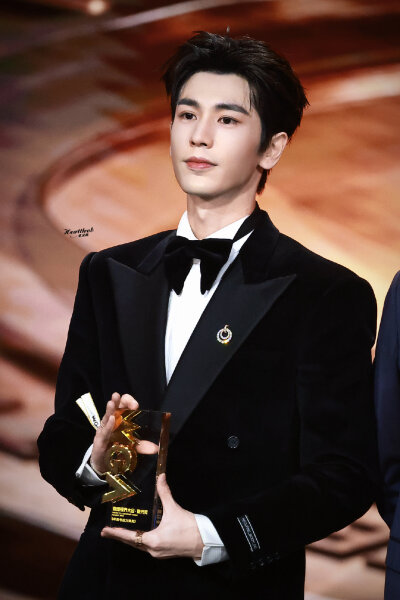 cr.Heartthrob-张凌赫