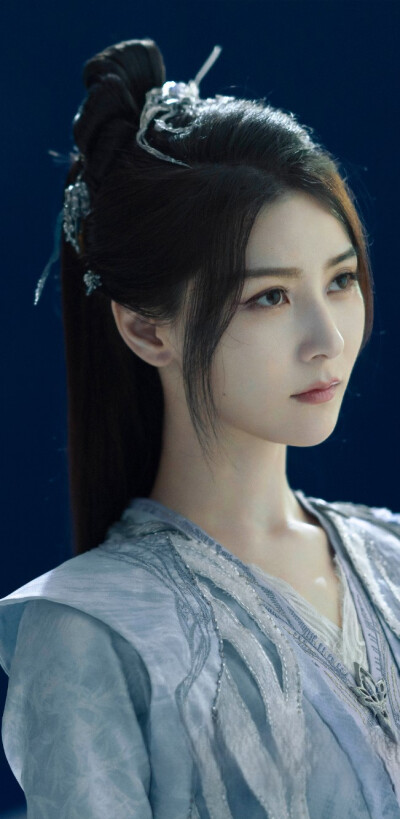 张维娜《暗河传》李寒衣