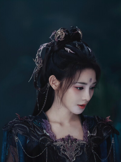 暗河传 慕雨墨 彭小苒