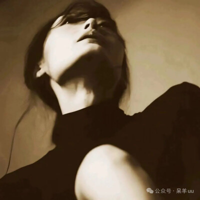 头像 棕色系列 小众 情绪 女