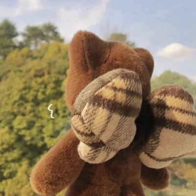 六月恩 自截自留集 情侣头像
“我远比你想象中更爱你”