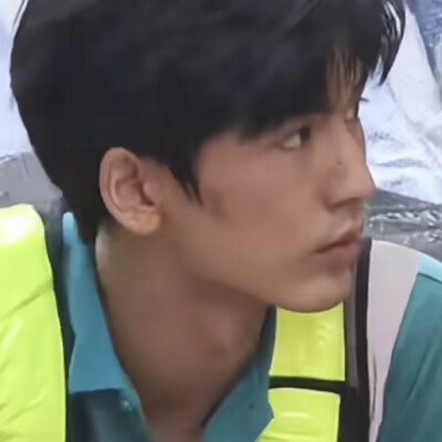 我有点喜欢港西吧