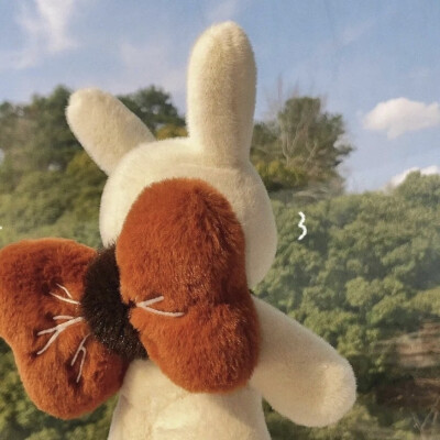 六月恩 自截自留集 情侣头像
“我远比你想象中更爱你”