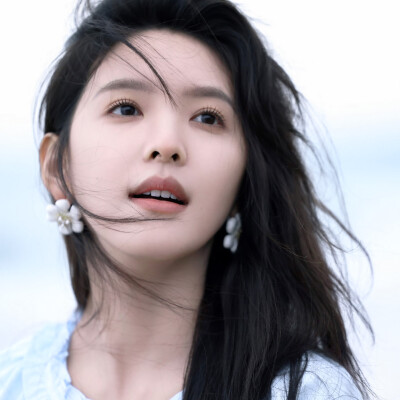 一直游到海水变蓝