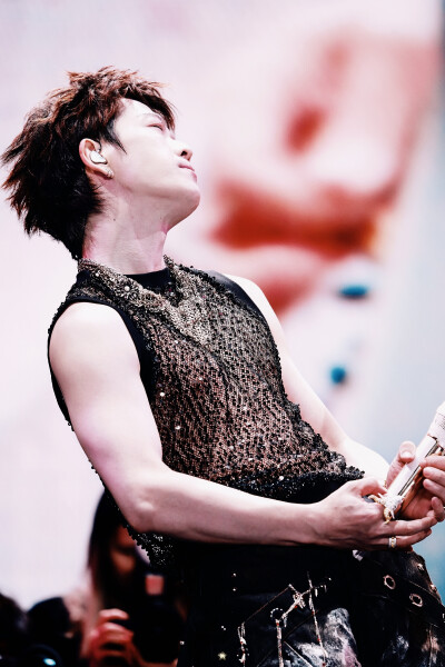 王栎鑫11.1慈溪城市森林音乐节