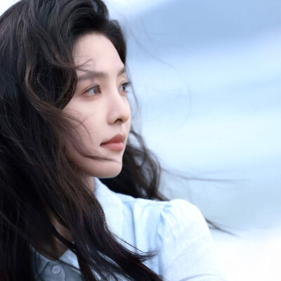 一直游到海水变蓝