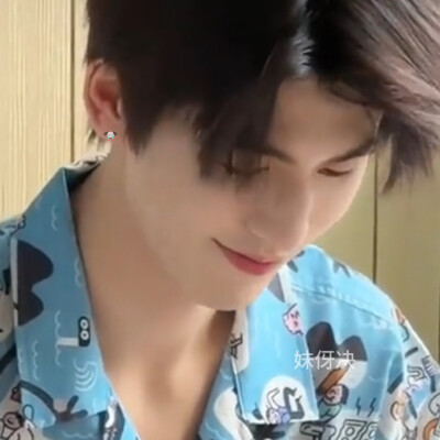 悲鸣的海是无题的诗