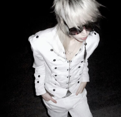 风格男头 拿图点赞关注