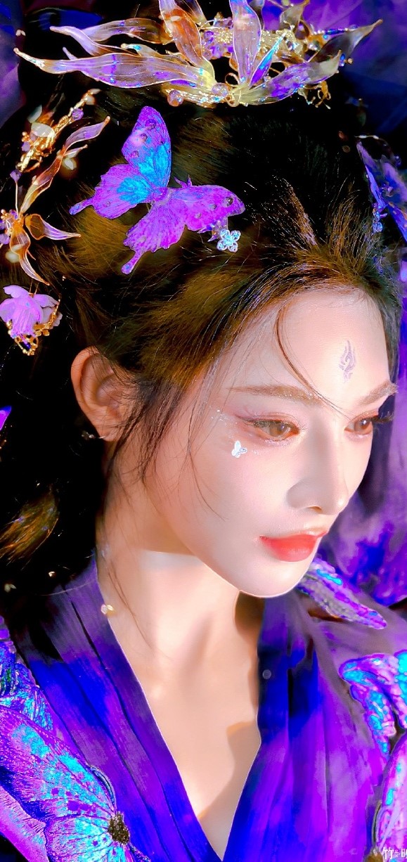 彭小苒《暗河传》 慕雨墨