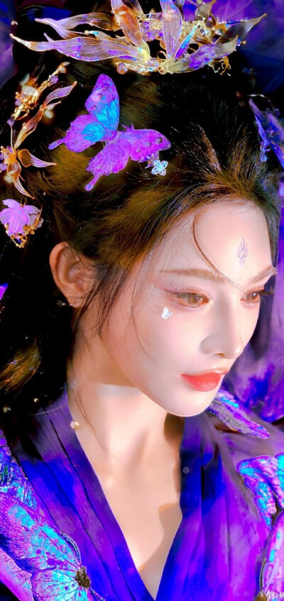 彭小苒《暗河传》 慕雨墨