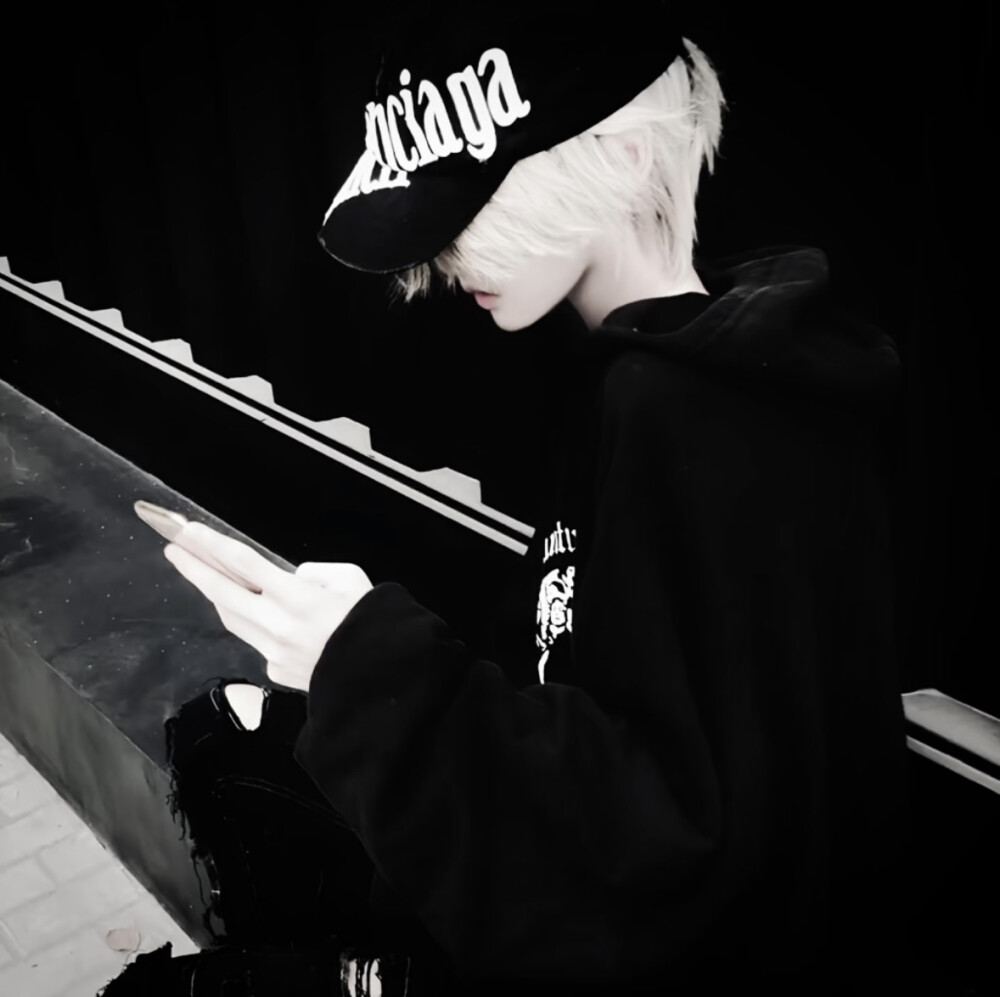 风格男头 拿图点赞关注