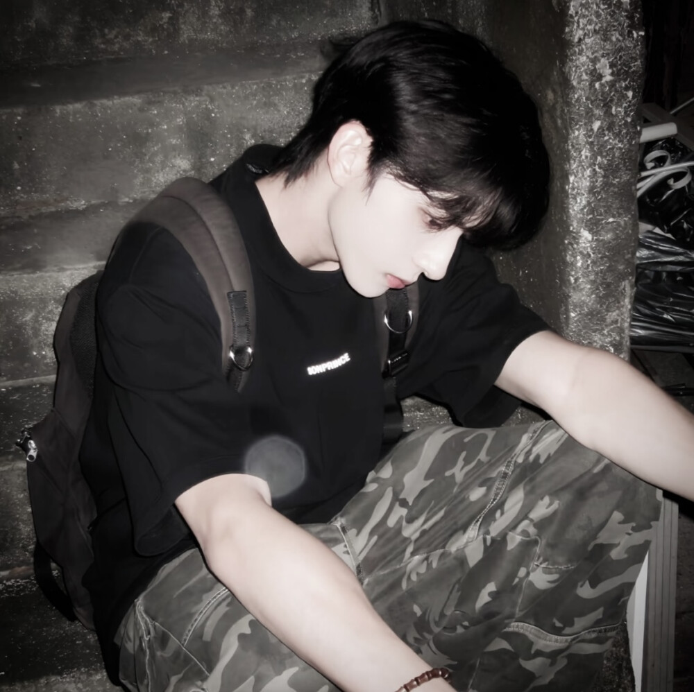 风格男头 拿图点赞关注