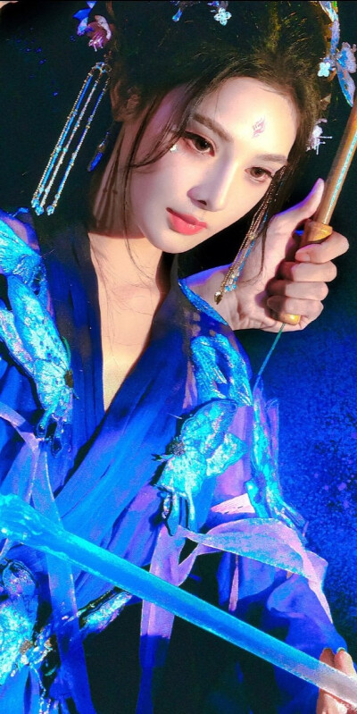 彭小苒《暗河传》 慕雨墨