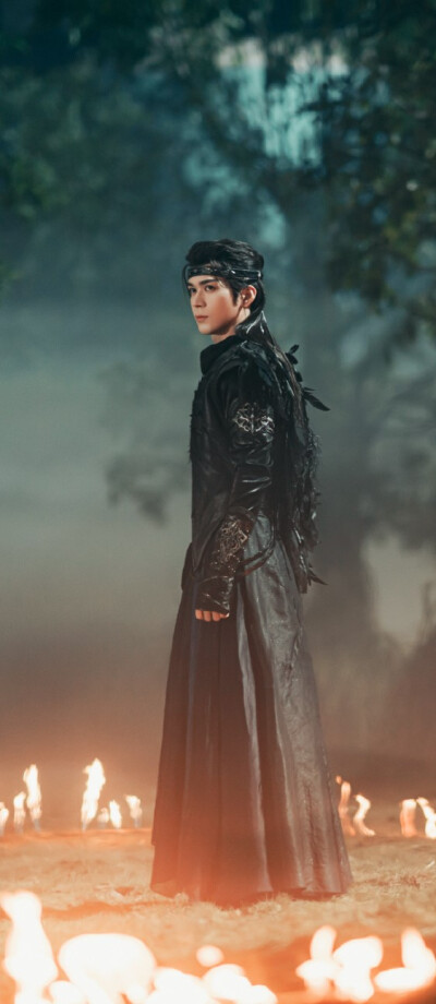 章时安《暗河传》唐怜月