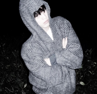 风格男头 拿图点赞关注