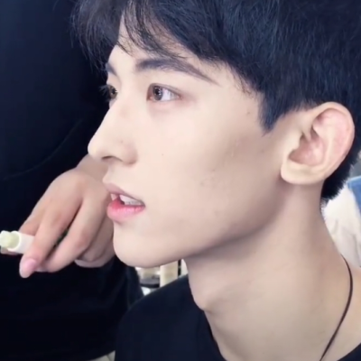 我哥哥早期这个萌