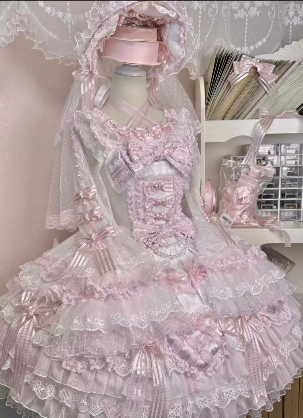 不是这个白粉款真的绝啦好嘛，好喜欢这种花嫁款，超级貌美的嘞
#lo #lolita #lo安利