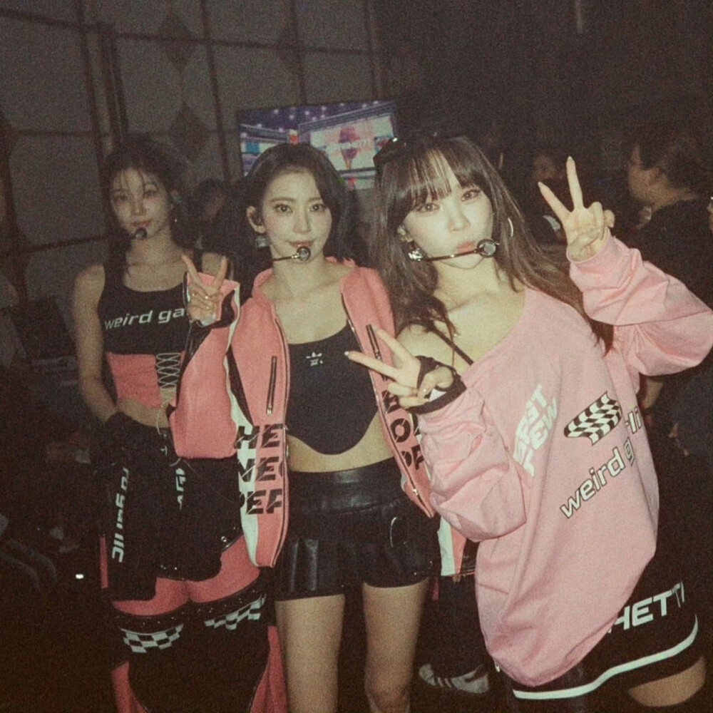 LE SSERAFIM 宮脇咲良