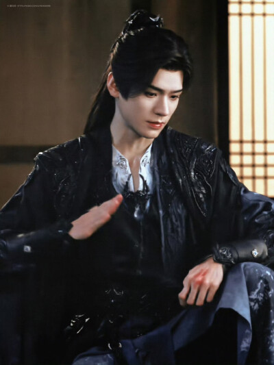 暗河传｜龚俊 ​