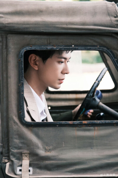 被读心后团宠大小姐人设又崩了
女主时愿愿（石雪婧 饰）穿书到80年代，成为残疾大佬陆远修（黄浩雯 饰）