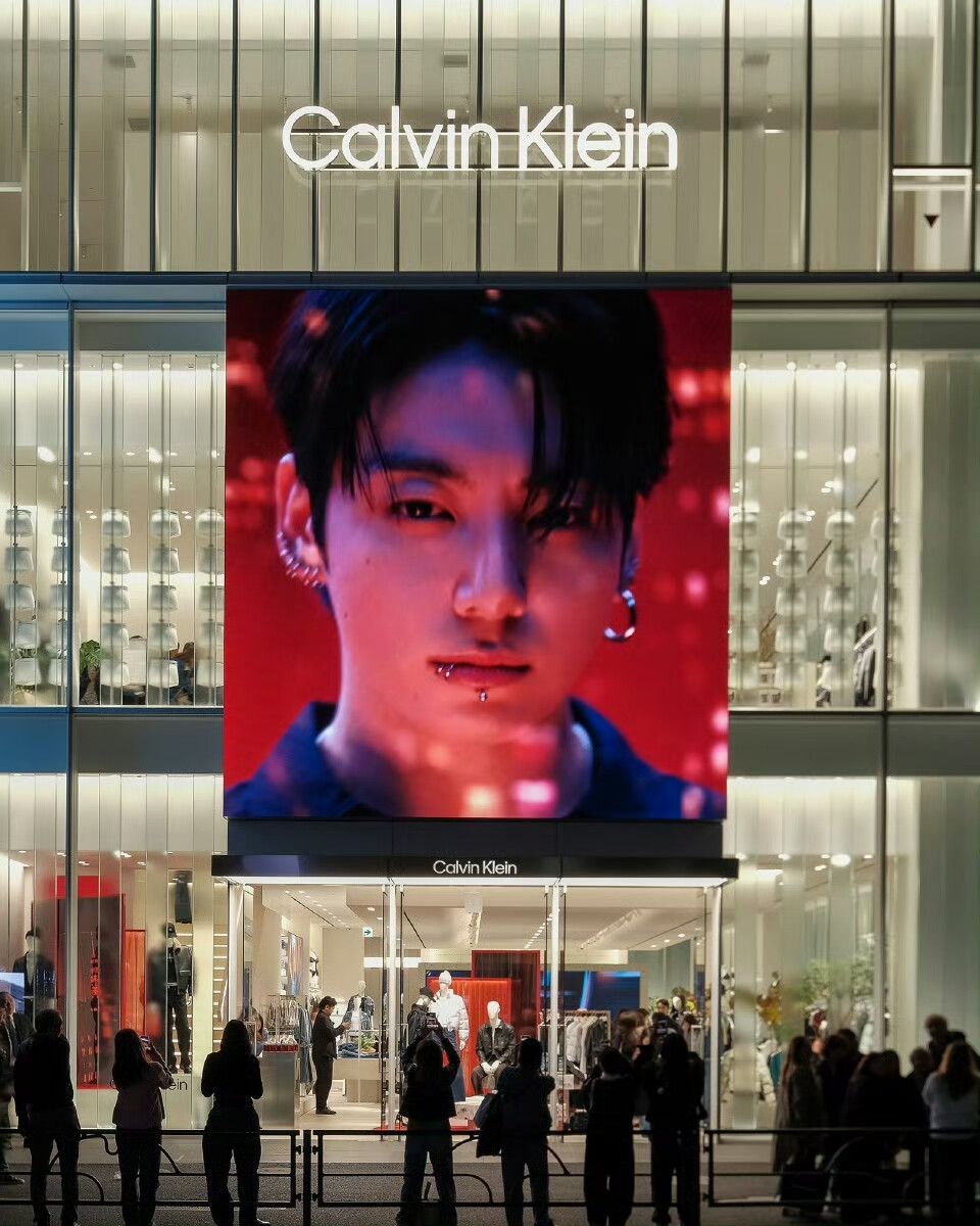 251107
Calvin Klein 账号更新柾国相关
