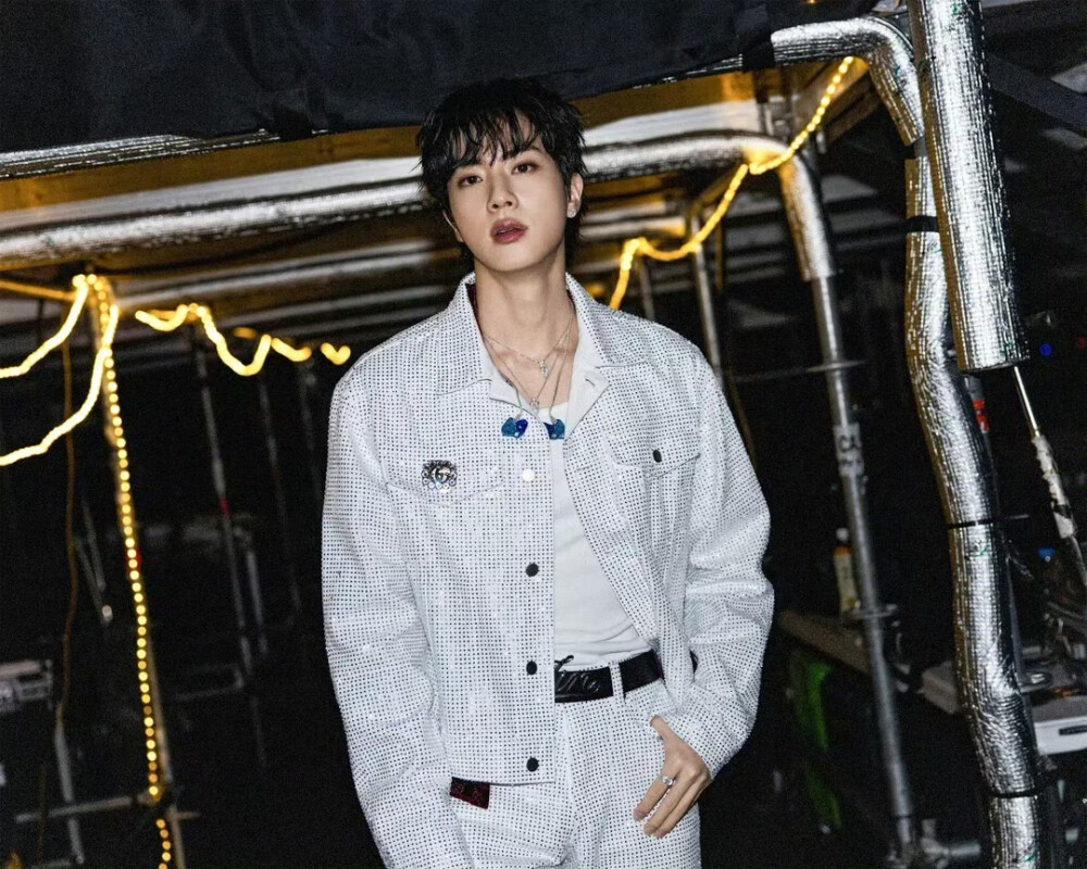 251102
金硕珍更新ins