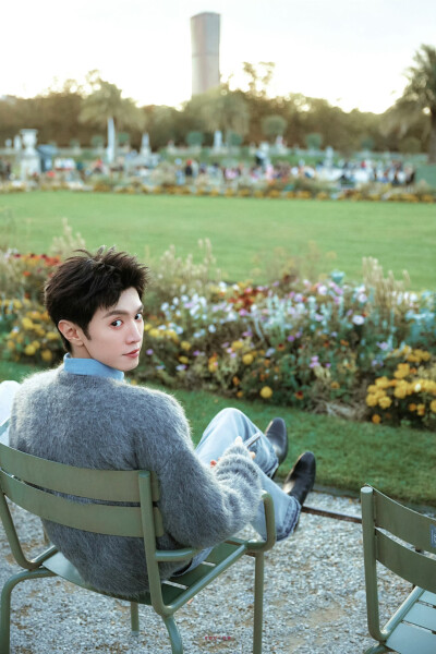 陈哲远
cr.@放空三秒钟